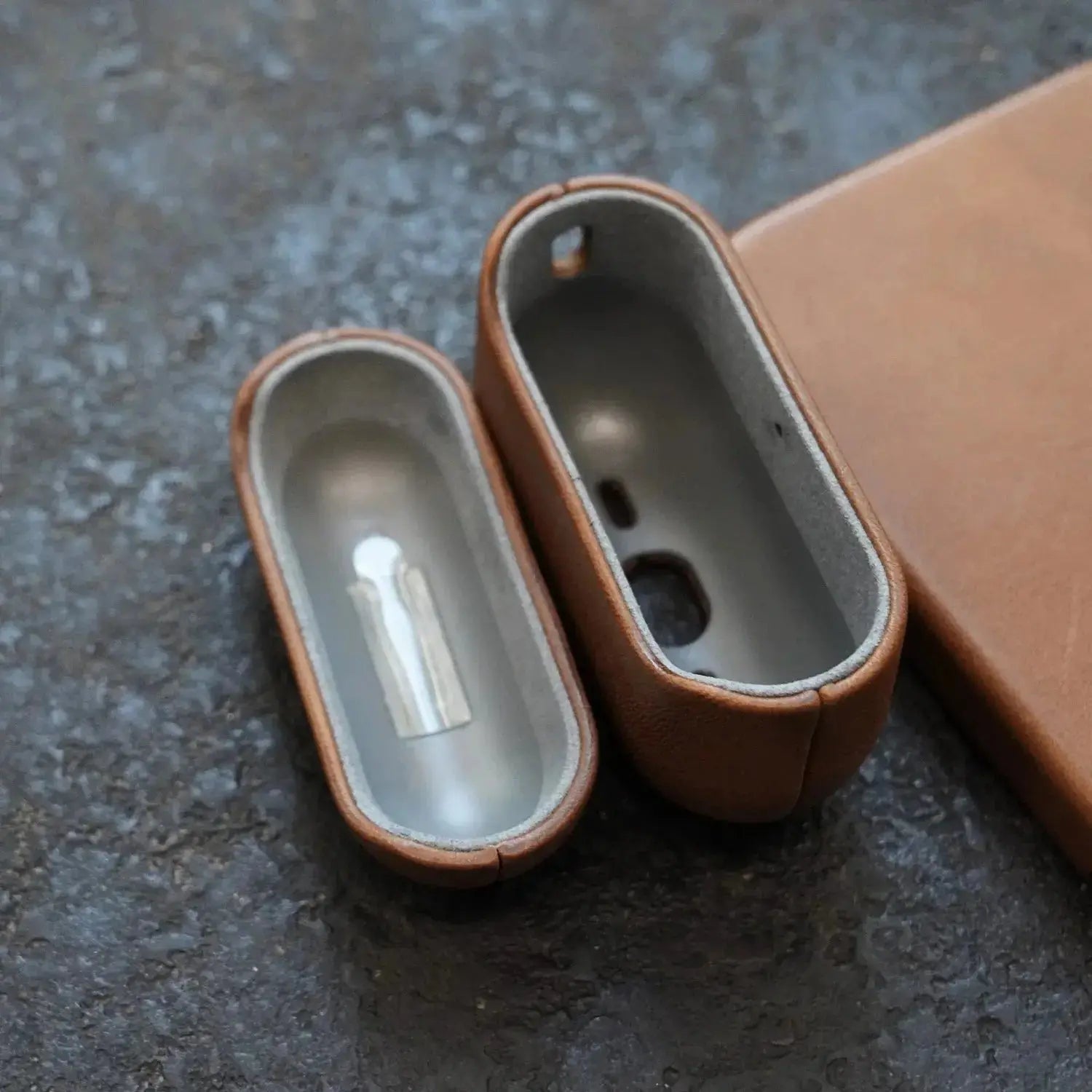 Copenhagen Conceria 800 – AirPods Leather Case Capini Firenze