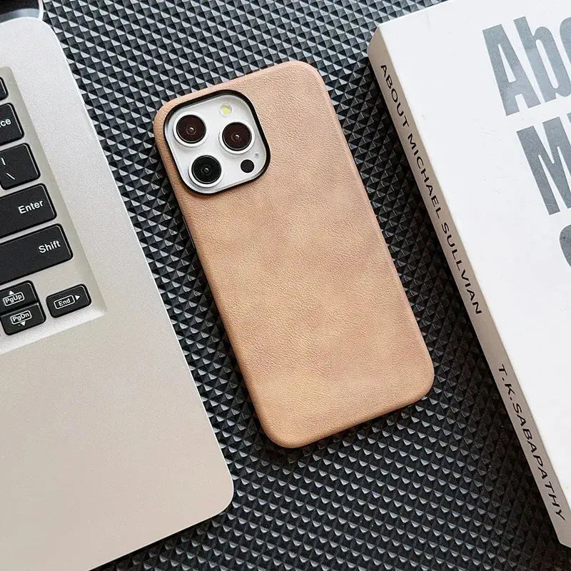 Prague Retro – Vegan Leather Case