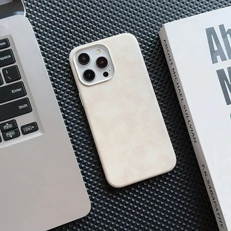 Prague Retro – Vegan Leather Case