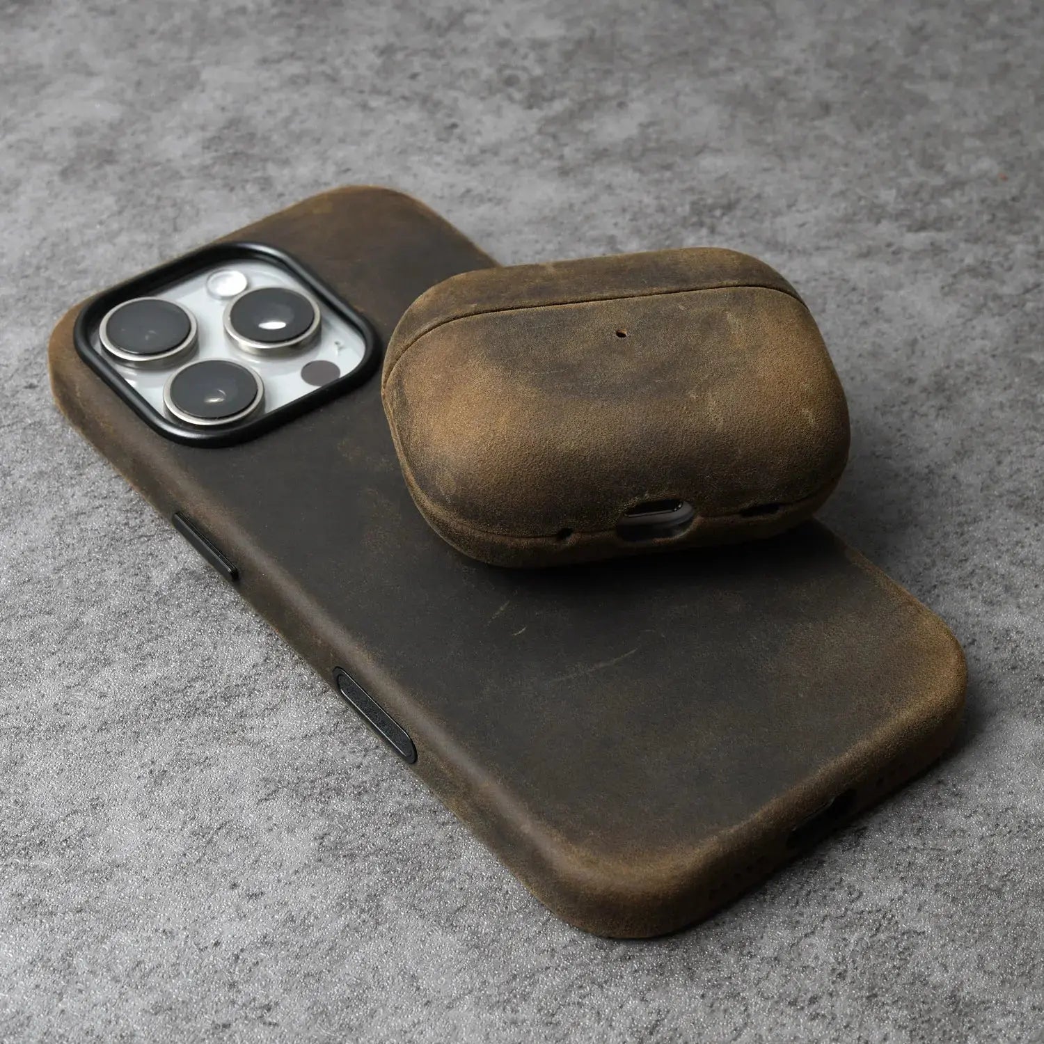 Modena Crazy Horse – AirPods Leather Case Capini Firenze