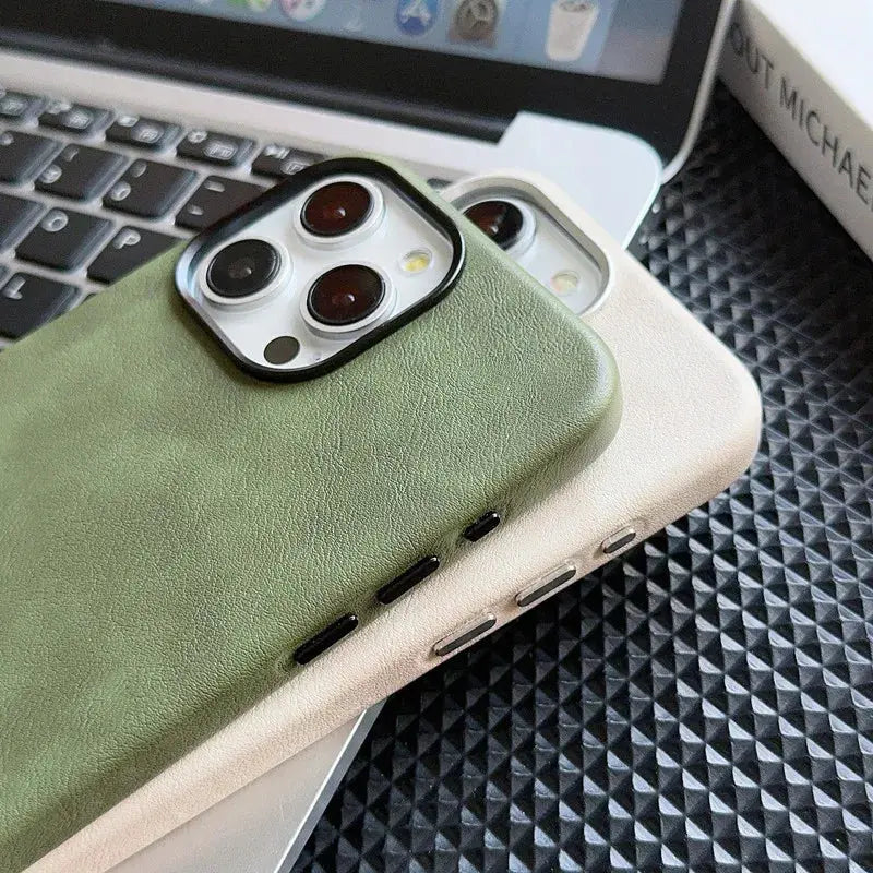 Prague Retro – Vegan Leather Case Capini Firenze