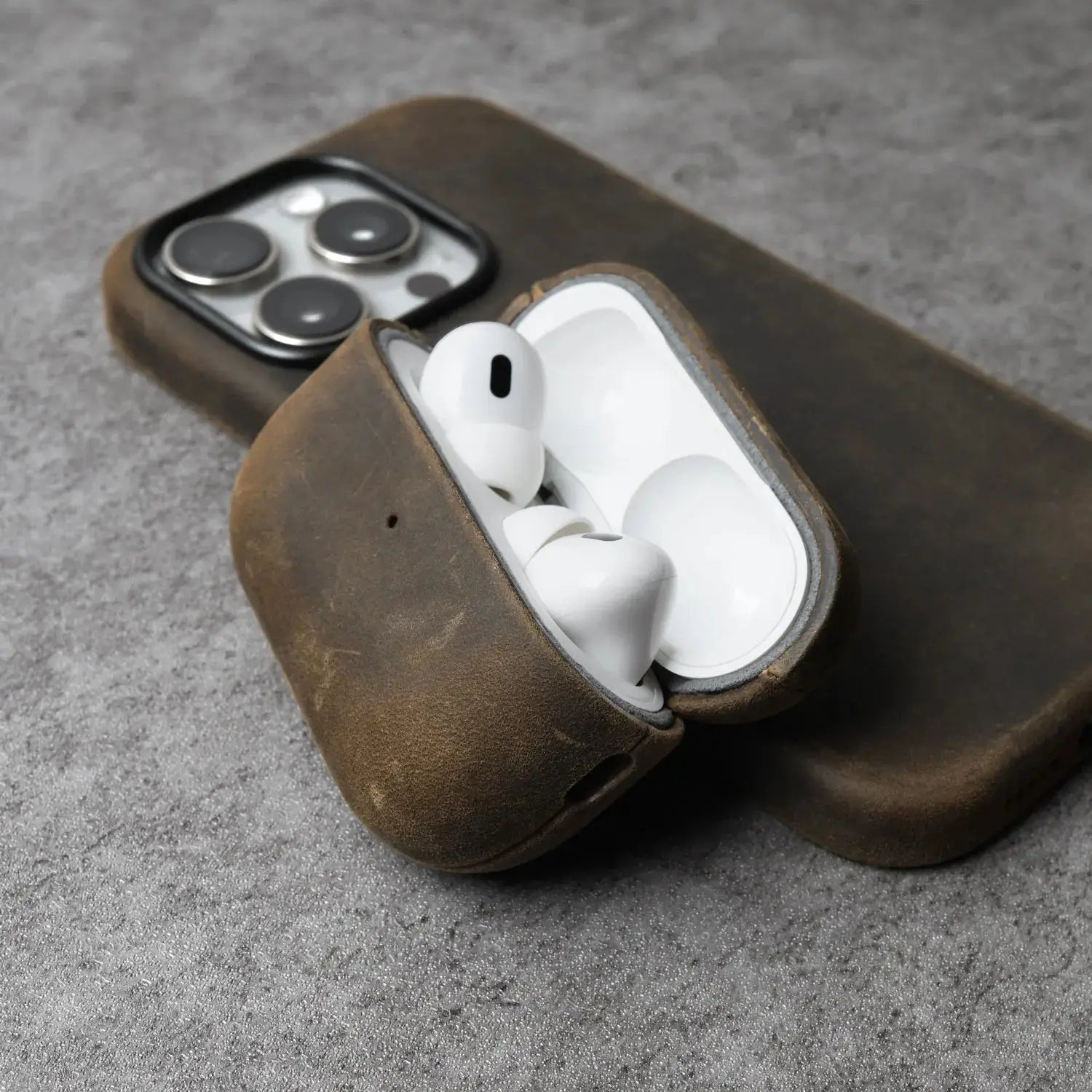 Modena Crazy Horse – AirPods Leather Case Capini Firenze