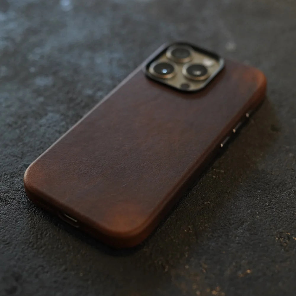 Modena Pull-Up Crazy Horse - Leather Case