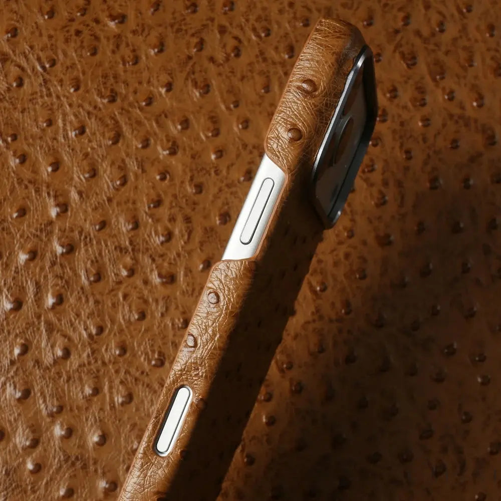 Deruta Ostrich-Grain – Leather Case