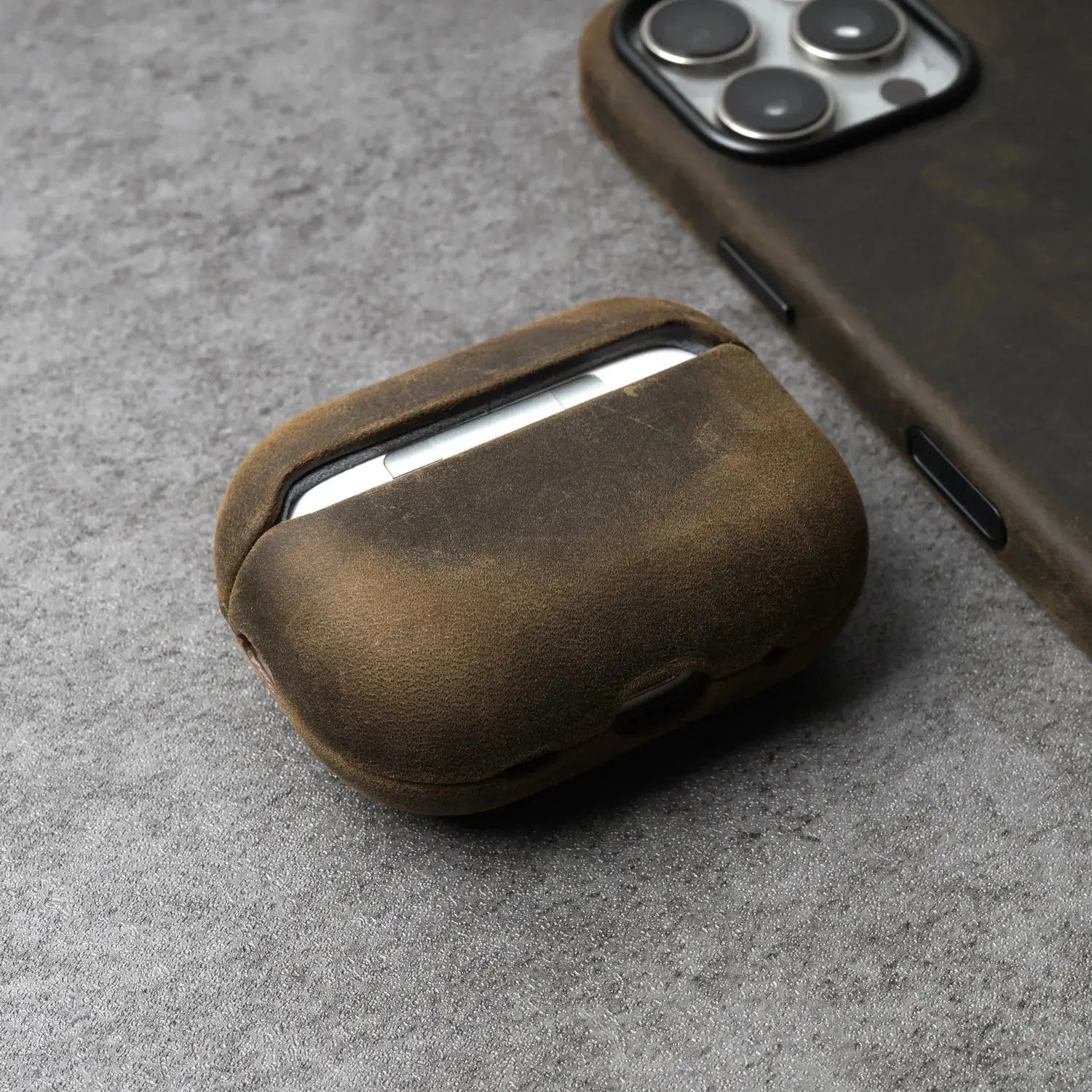 Modena Crazy Horse – AirPods Leather Case Capini Firenze