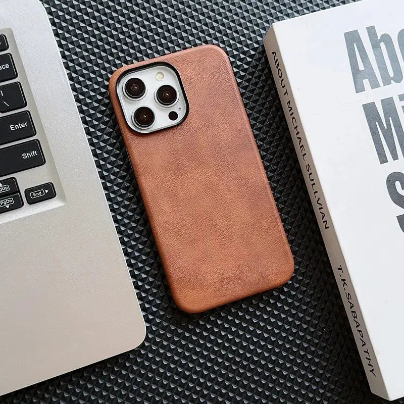 Prague Retro – Vegan Leather Case