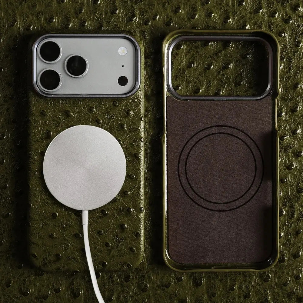 Deruta Ostrich-Grain – Leather Case