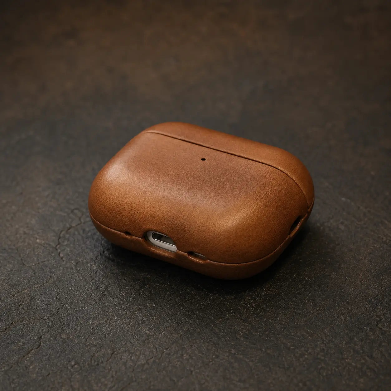 Copenhagen leather AirPods case in cognac | Capini Firenze