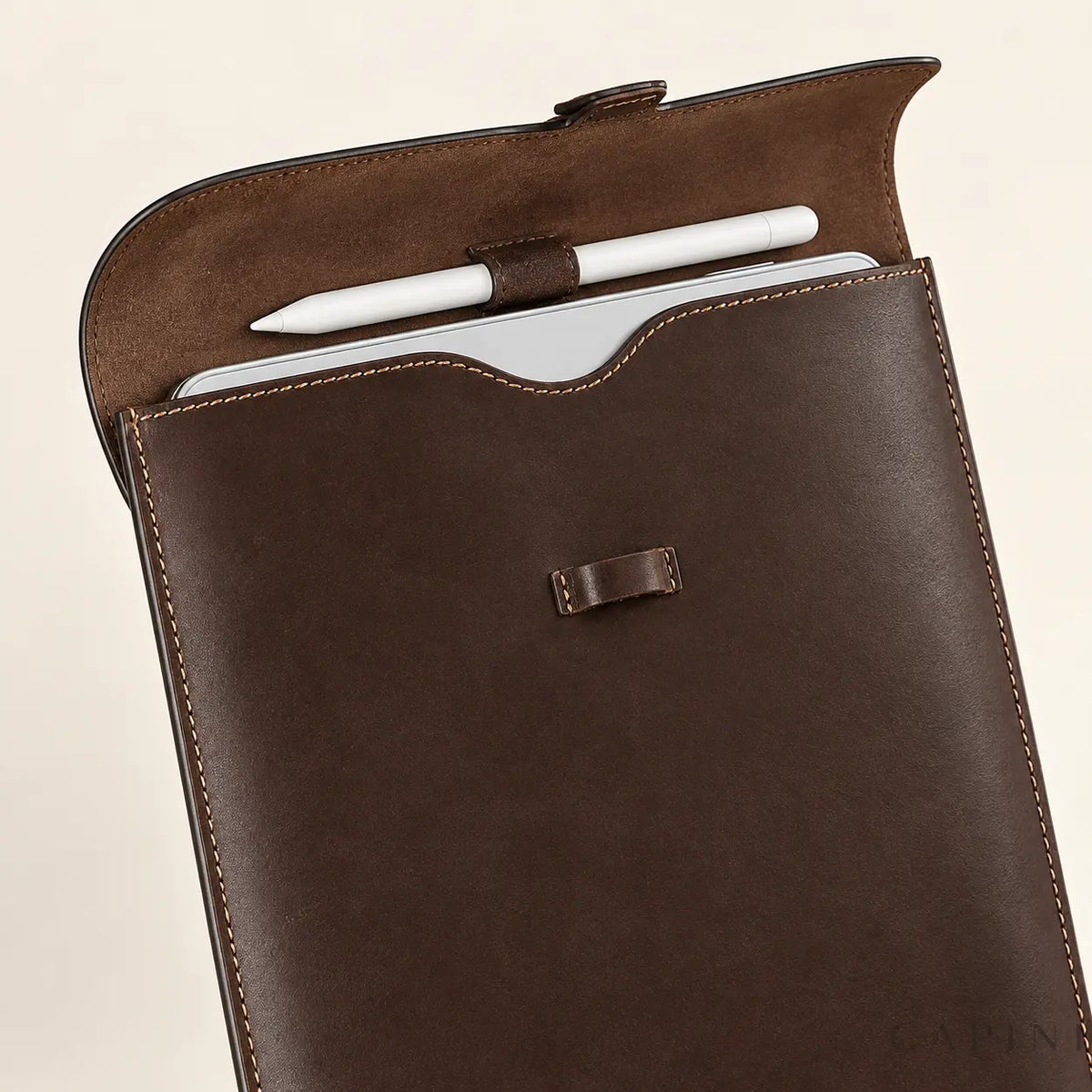 Solofra Oil-Wax - iPad Envelope - detail view